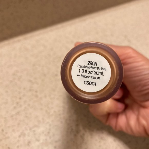 Rare Beauty Liquid Touch Weightless Foundation Shade 290N by Selena Gomez - Picture 3 of 5